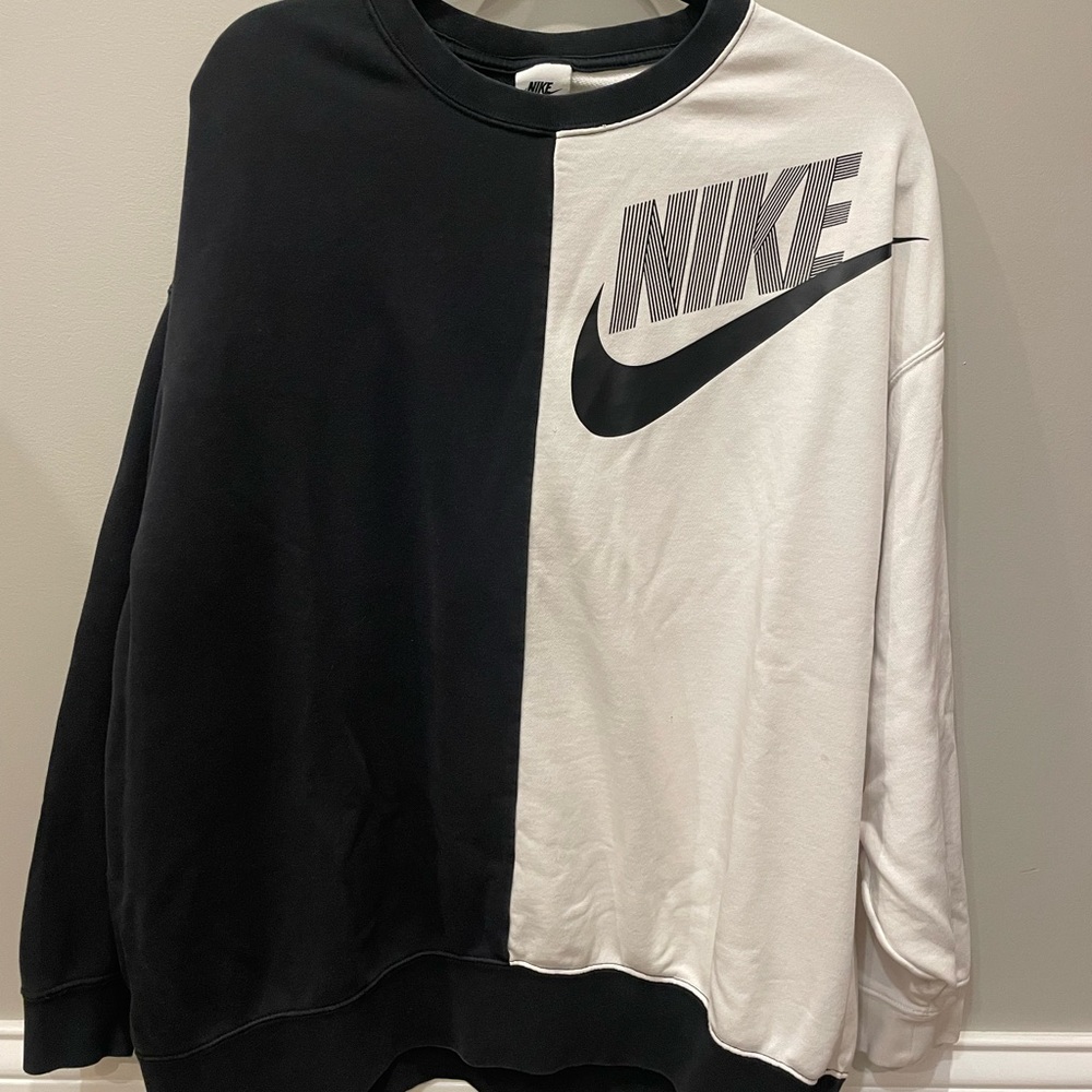 Oversized Nike Crewneck